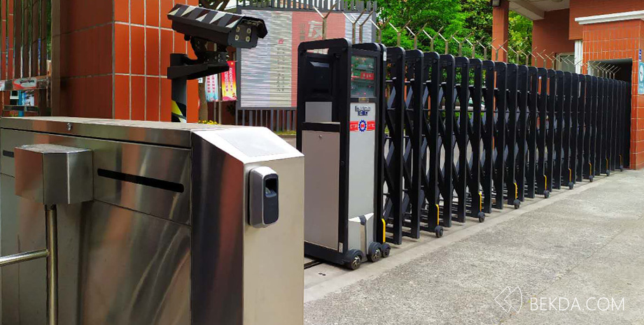 M5戶(hù)外防水韋根指紋讀頭戶(hù)外擺閘通道系統使用案例