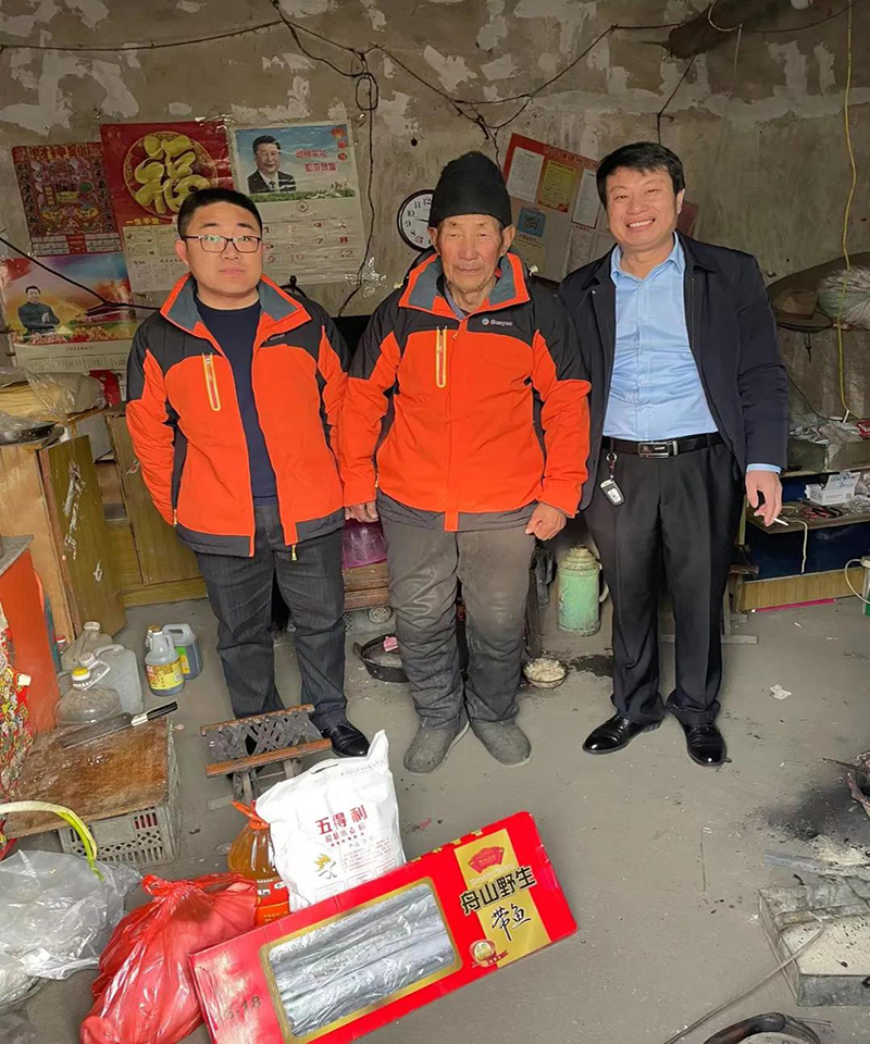 東岳機(jī)械股份有限公司開展春節(jié)發(fā)放福利及走訪慰問活動(dòng) 東岳機(jī)械股份有限公司開展春節(jié)發(fā)放福利及走訪慰問活動(dòng)